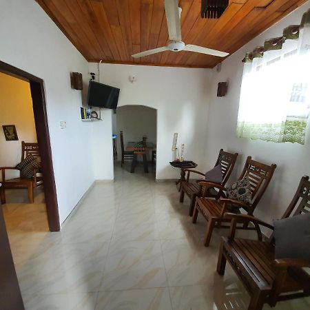 Sana Guest Apartment Weligama Exterior foto